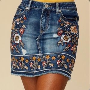 NEW Altar’d State Embroidered Mini Skirt 🌸